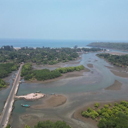 The Mangrove 호텔 Achra 외부 사진